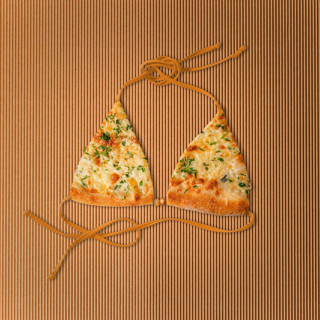 Swimsuit-pizza