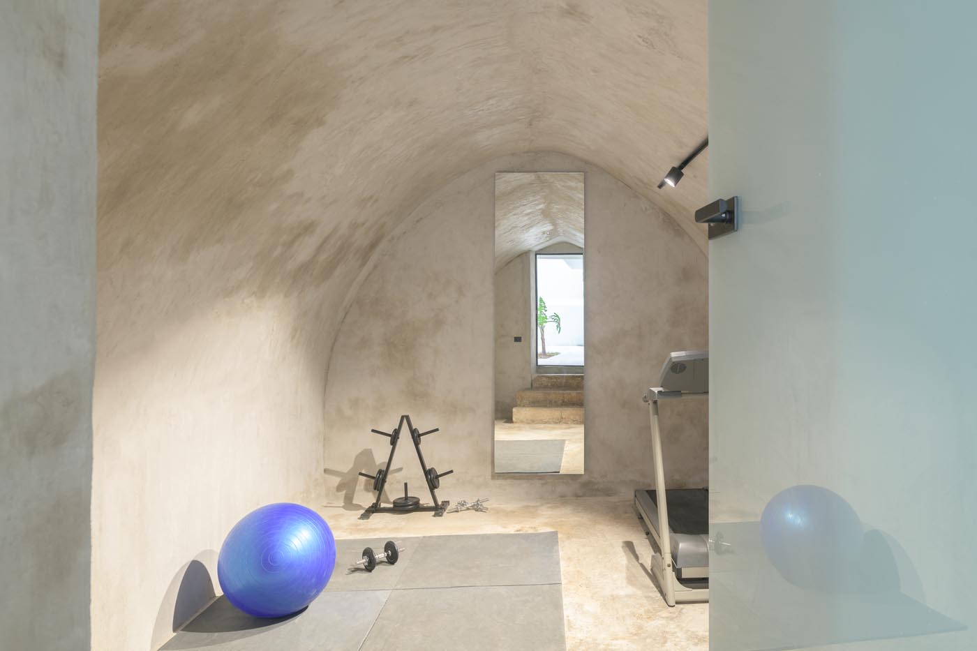 Leonidas Domus Interior 20